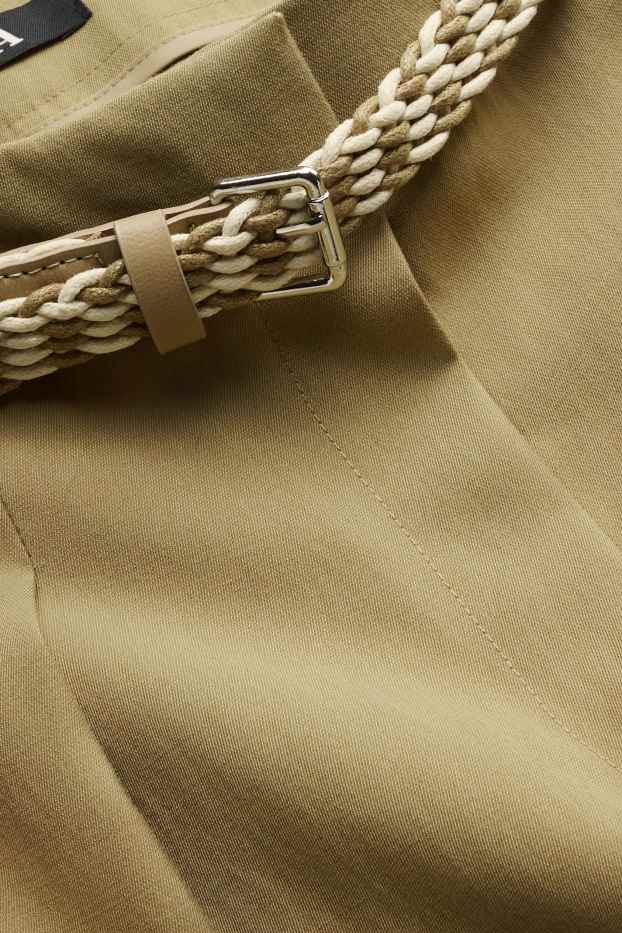 Women - Bermuda shorts with belt - mid-rise waist - khaki