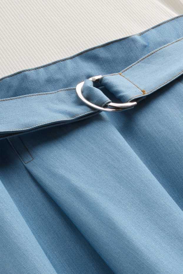 Damen - Fit & Flare Kleid mit Gürtel - weiß / blau