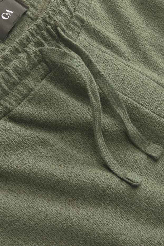 Uomo - Shorts - verde scuro