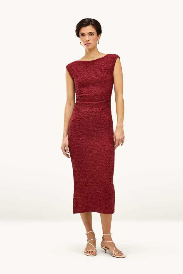 Femmes - Robe Bodycon - finition texturée - rouge foncé