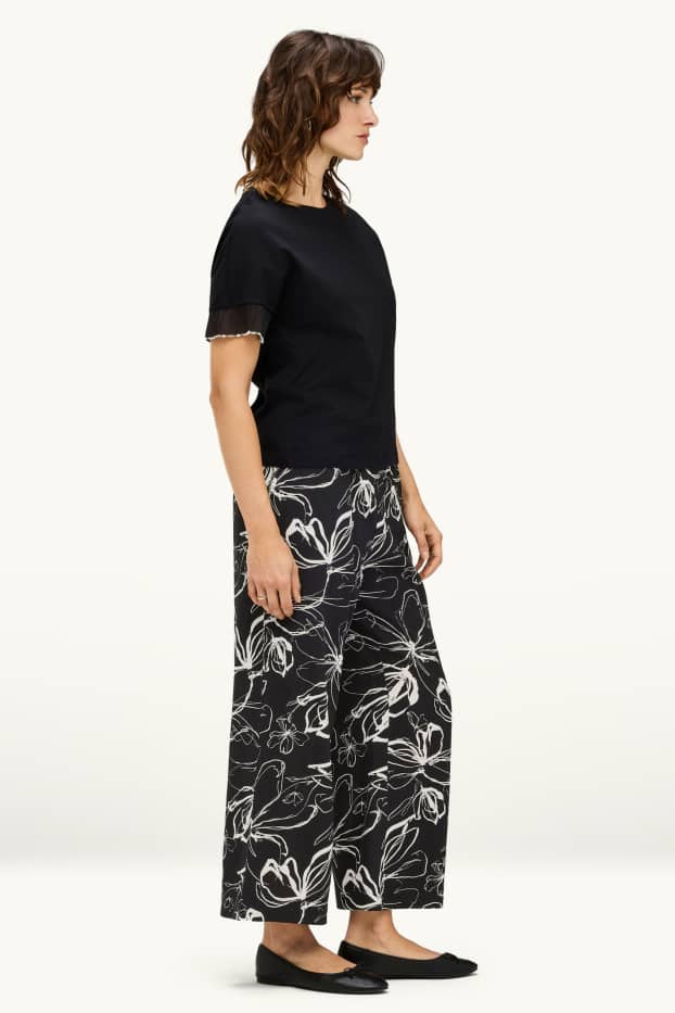 Dames - Korte pantalon - high waist - palazzo - gebloemd - wit / zwart