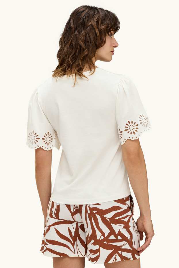 Dames - T-shirt - regular fit - broderie Anglaise - wit