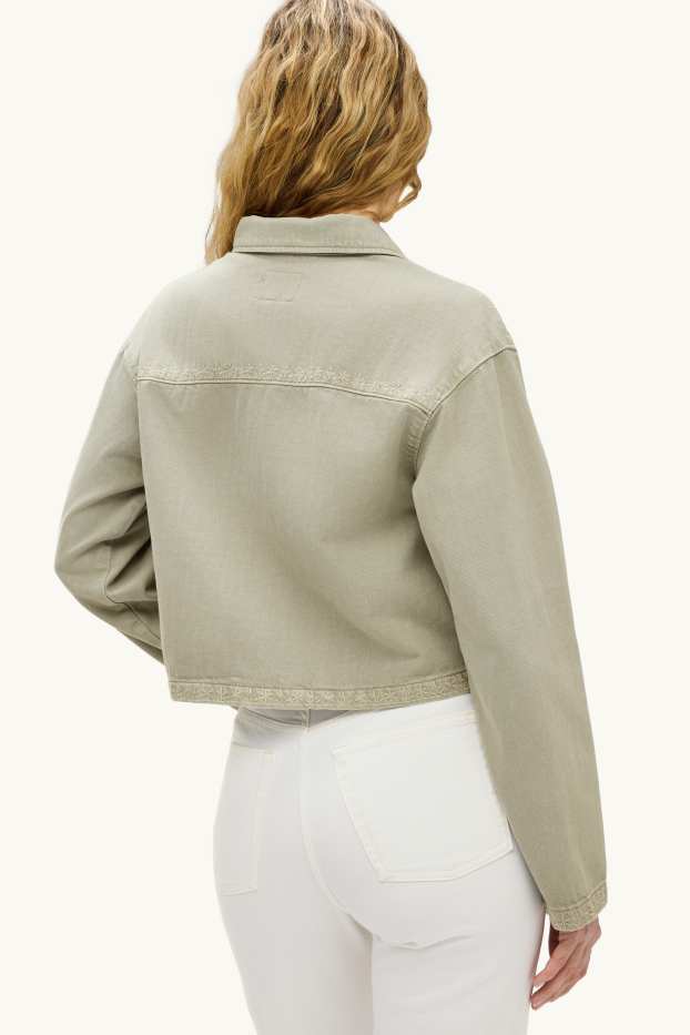 Damen - Crop Jeansjacke - bestickt - grün