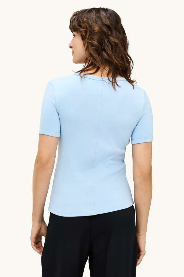 Femmes - T-shirt à encolure en V - slim fit - finement côtelé - bleu clair