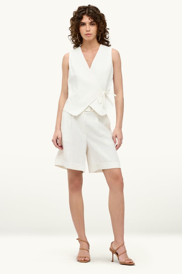 Femmes - Short - mid waist - blanc