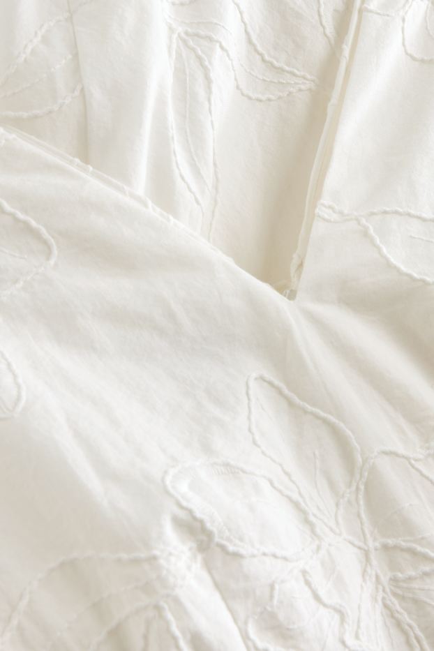 Damen - Kleid mit V-Ausschnitt - geblümt - weiß
