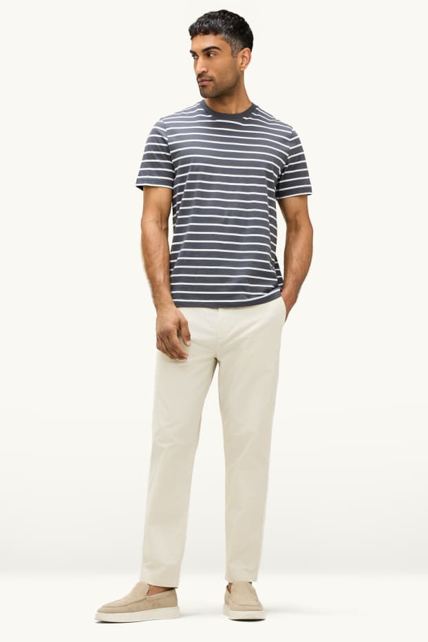 Men - Chinos - tapered fit - cremewhite