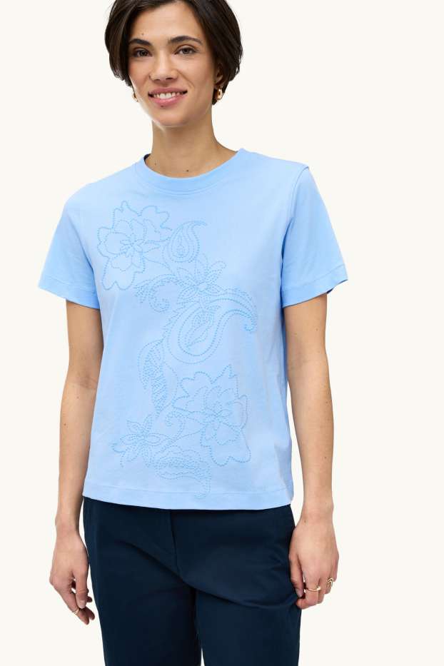 Dames - T-shirt - regular fit - met borduursel - gebloemd - lichtblauw