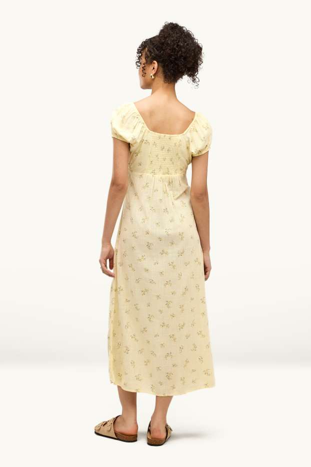 Women - Dress with slit - floral - smocked - yellow