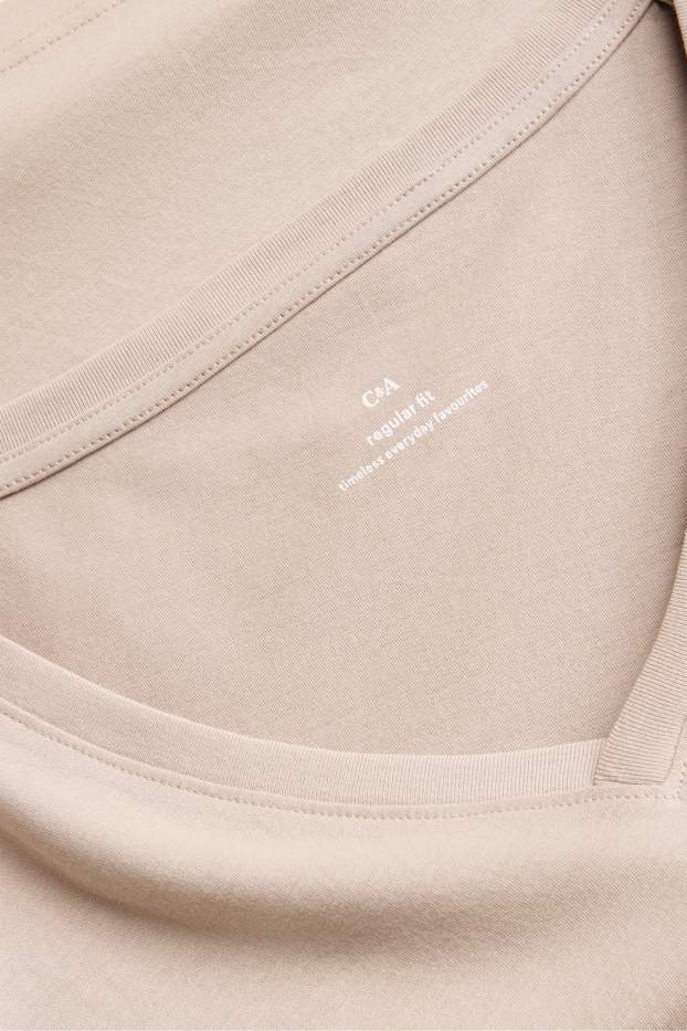 Femei - Tricou cu decolteu în V - Regular fit - bej