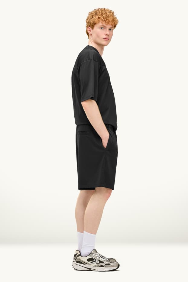 Herren - Shorts - schwarz