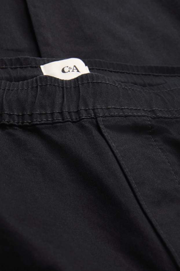 Men - Chinos - tapered fit - black