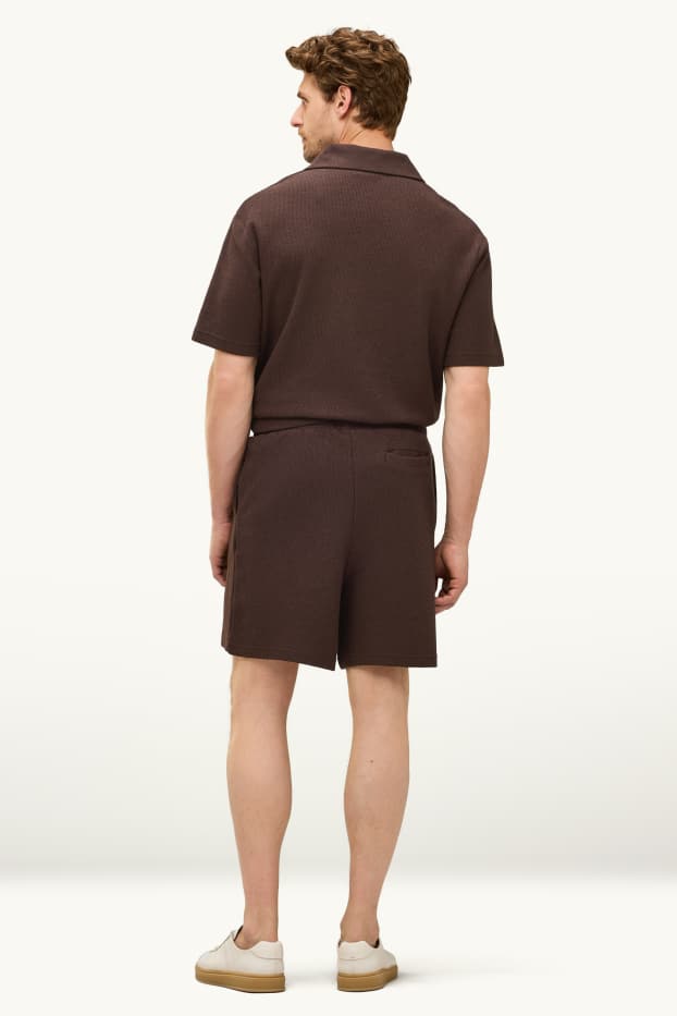 Uomo - Shorts in felpa - tessuto tramato - marrone