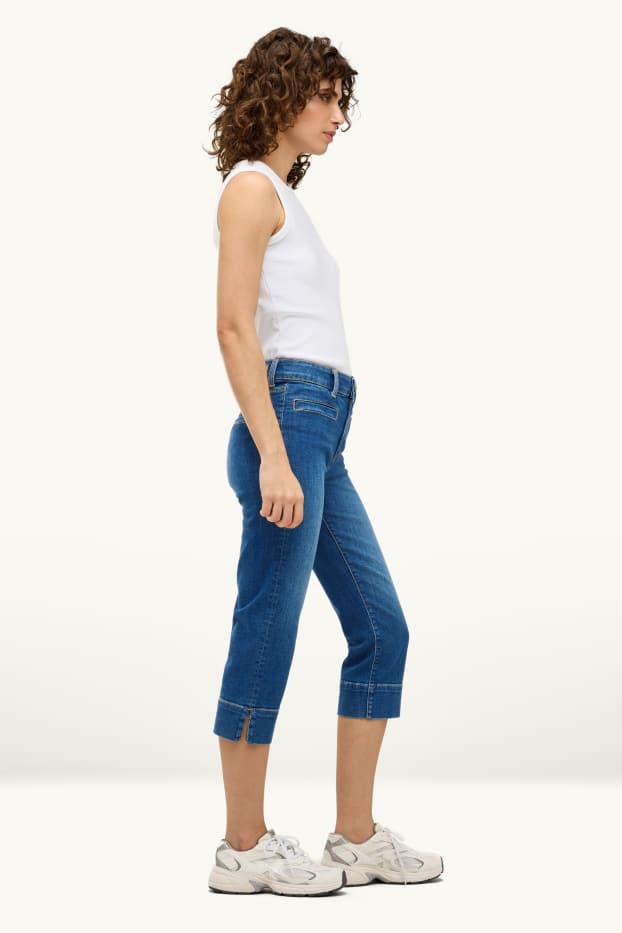 Women - Capri jeans - mid-rise waist - slim fit - LYCRA® - blue denim