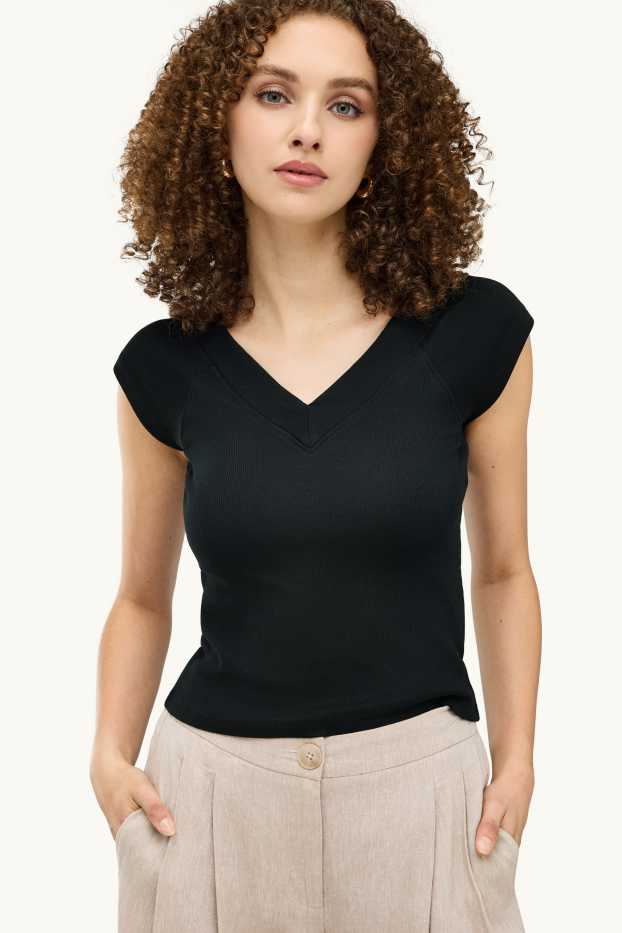 Femmes - T-shirt avec encolure en V - slim fit - noir