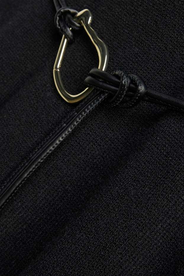 Dames - Gebreide jurk met ceintuur - straight fit - zwart