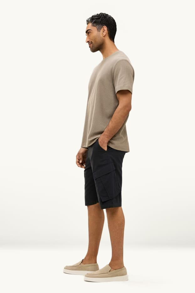 Herren - Jeans-Cargo-Bermudas - schwarz