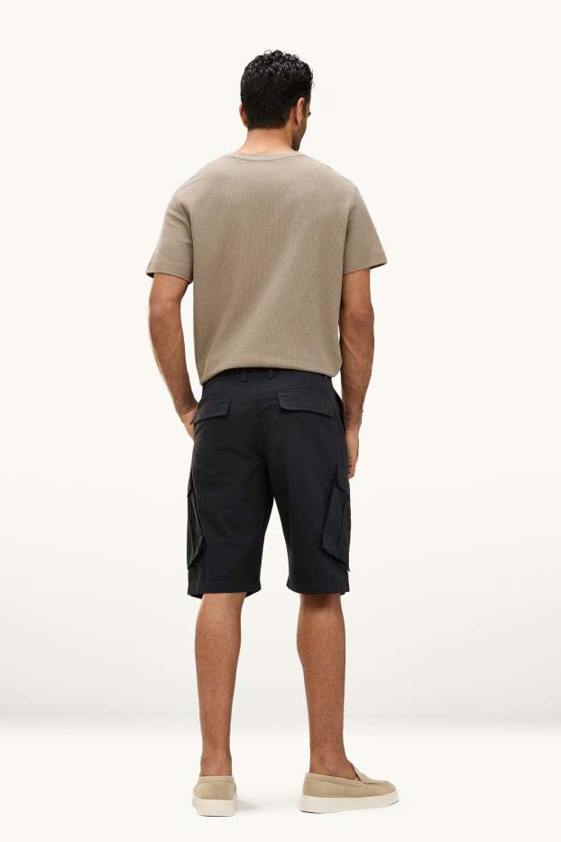 Herren - Jeans-Cargo-Bermudas - schwarz