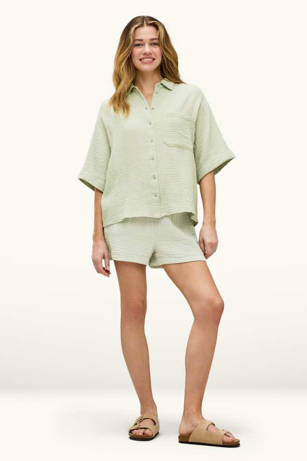 Dona - Pantalons curts de mussolina - mid waist - verd clar