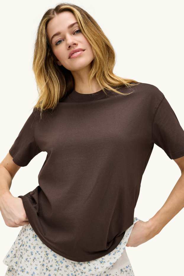 Dames - T-shirt - oversized - bruin