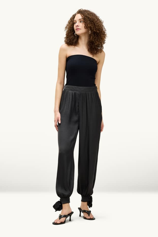 Femei - Pantaloni harem - talie medie - balloon leg - negru
