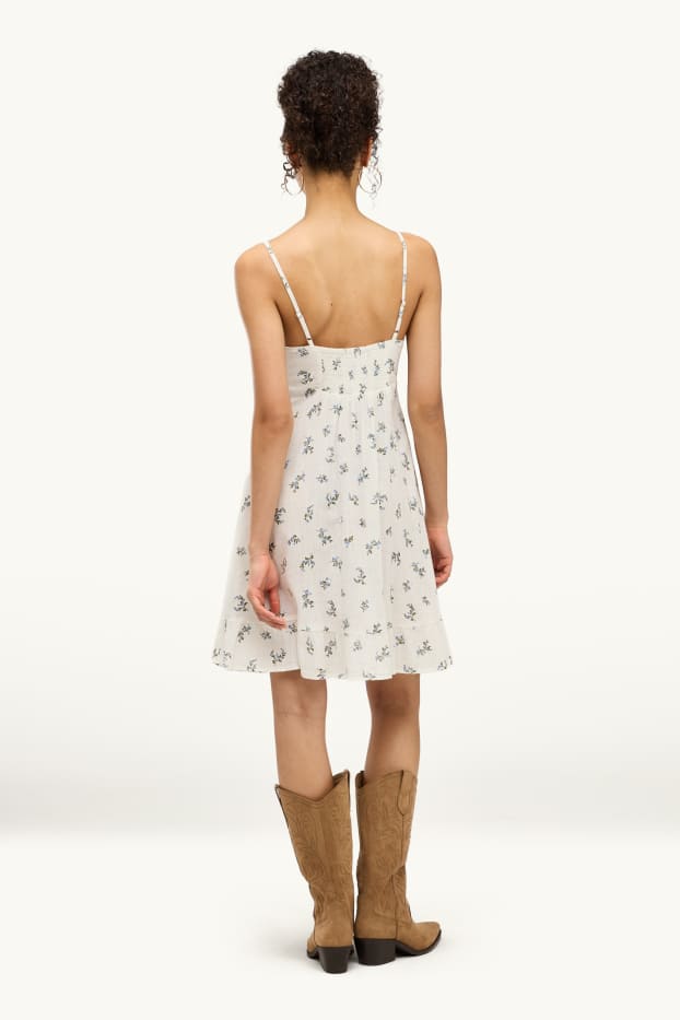 Femmes - Robe - à fleurs - blanc