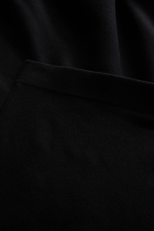 Women - Knitted skirt - black