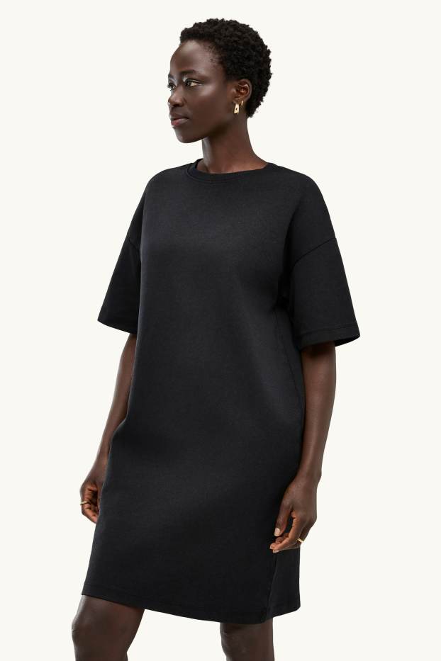Femei - Rochie-tricou - negru
