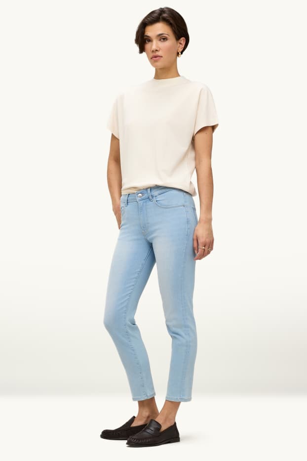 Femmes - Slim jean court - mid waist - jean bleu clair