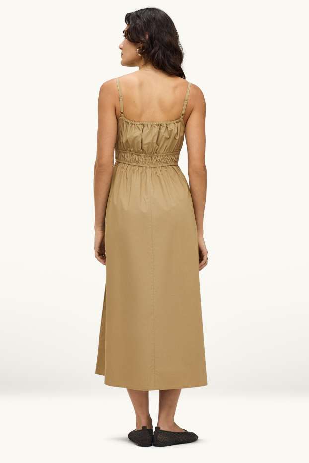 Femei - Rochie tip Empire - maro deschis