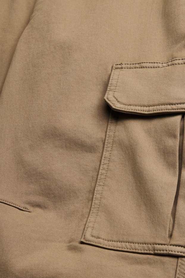 Bărbați - Pantaloni cargo - tapered fit - kaki