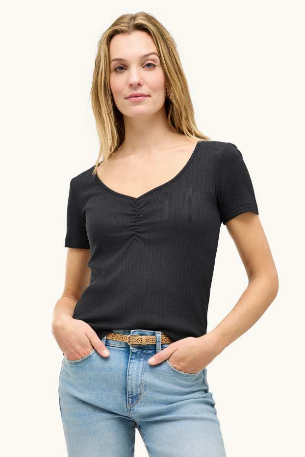 Femei - Tricou cu decolteu în V - reiat - negru