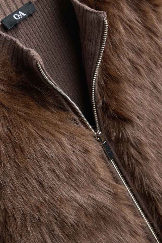 Femmes - Gilet sans manches en imitation fourrure - marron