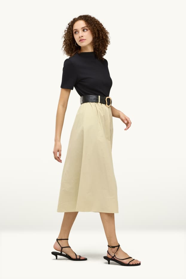 Femei - Rochie fit & flare cu curea - negru / nej