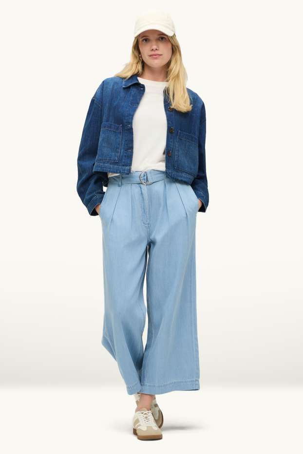 Dames - Kortere pantalon met ceintuur - high waist - wide leg - jeanslichtblauw