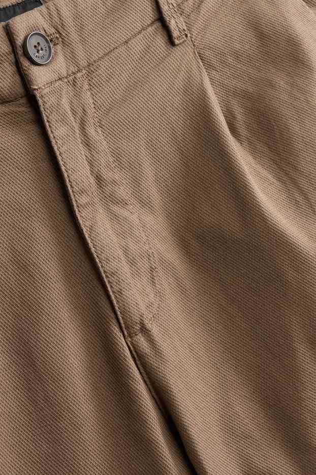 Mężczyźni - Chinosy - tapered fit - z fakturą - jasnobrązowy