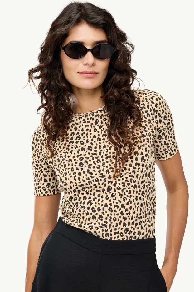 Donna - T-shirt - slim fit - a coste - stampa leopardata - nero / beige