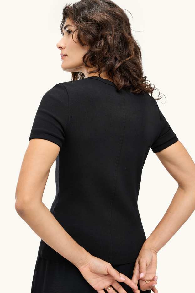 Dona - Samarreta de màniga curta amb coll en punta - slim fit - canalé fi - negre/vermell