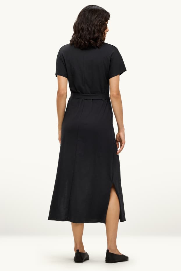 Women - Fit & flare dress with V-neck and belt - black