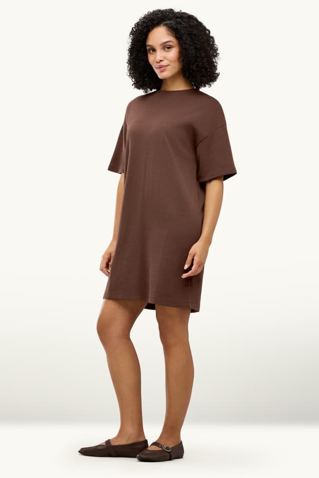 Dona - Vestit estil samarreta - marró