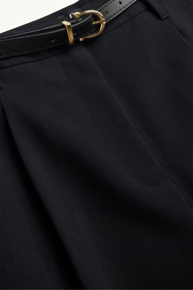 Dames - Pantalon met riem - high waist - tapered fit - zwart
