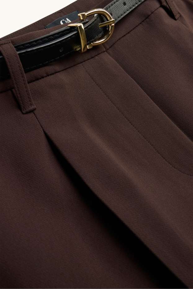 Dames - Pantalon met riem - high waist - tapered fit - donkerbruin
