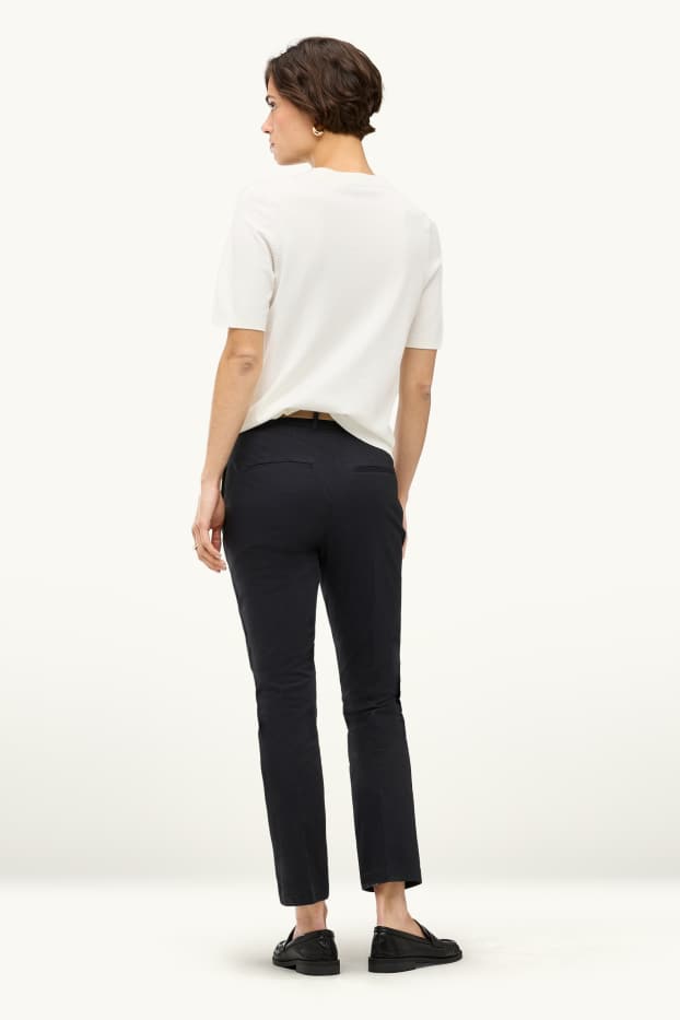 Damen - Stoffhose mit Gürtel - Mid Waist - Tapered Fit - schwarz