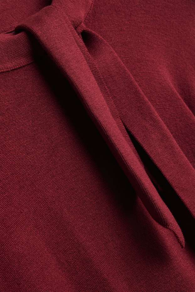 Women - Fine knit jumper with knot detail - bordeaux
