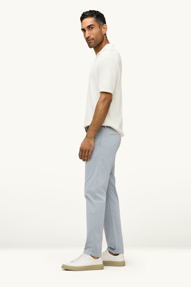 Hommes - Chino avec ceinture - gris