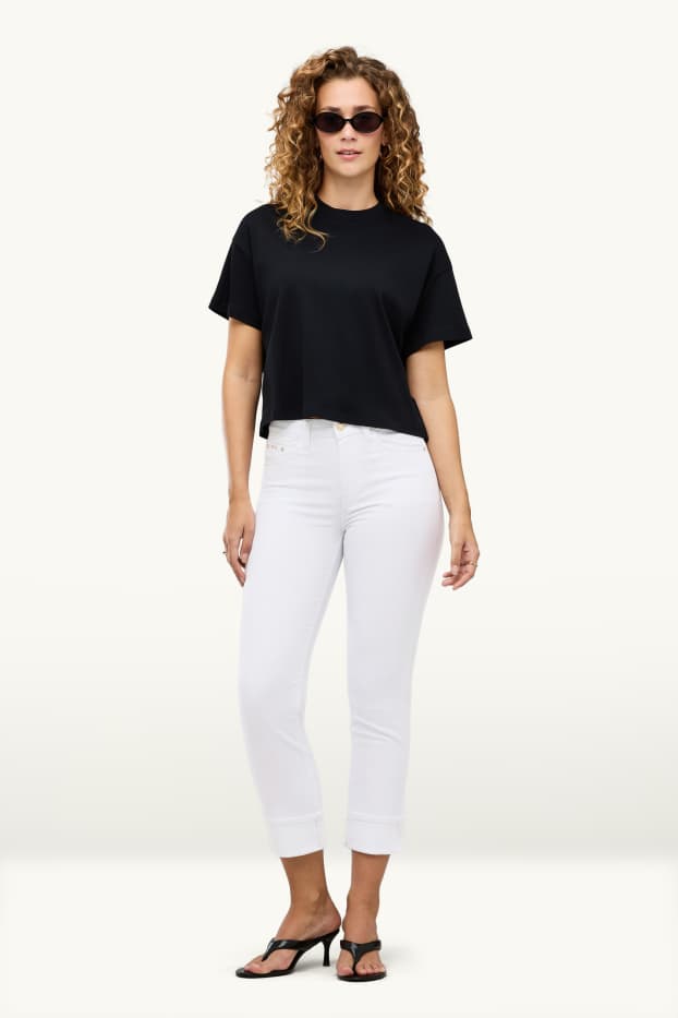 Femei - Crop straight jeans - talie medie - alb