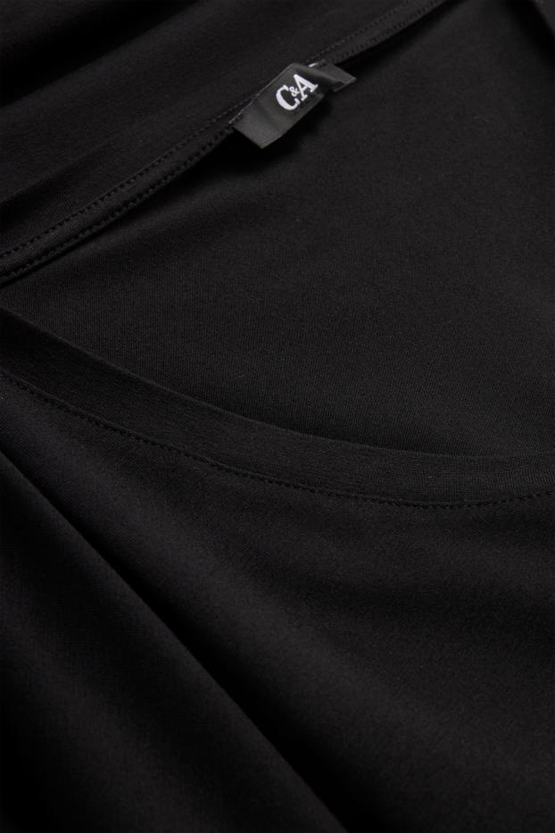 Femei - Tricou cu decolteu în V - relaxed fit - negru