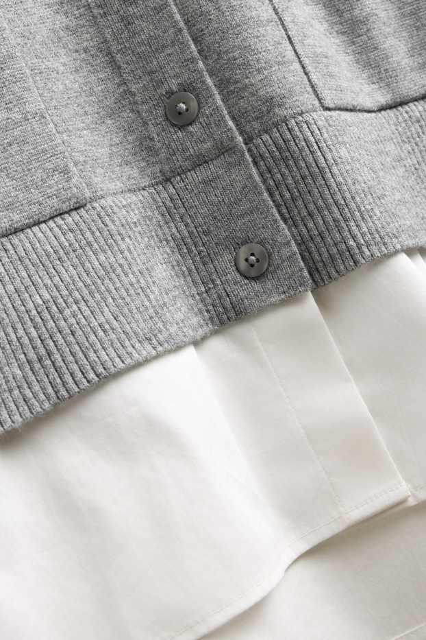Femmes - Gilet en maille - look 2-en-1 - gris