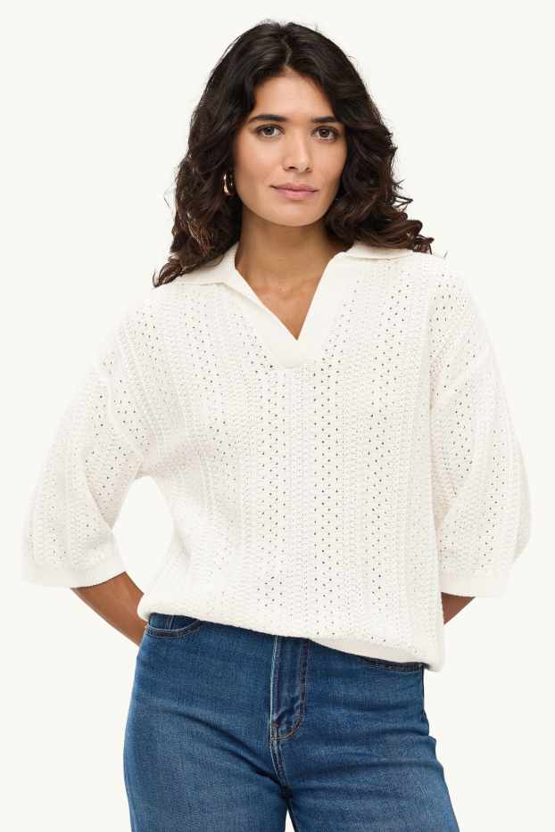 Femmes - Pull en maille - manches courtes - finition texturée - blanc