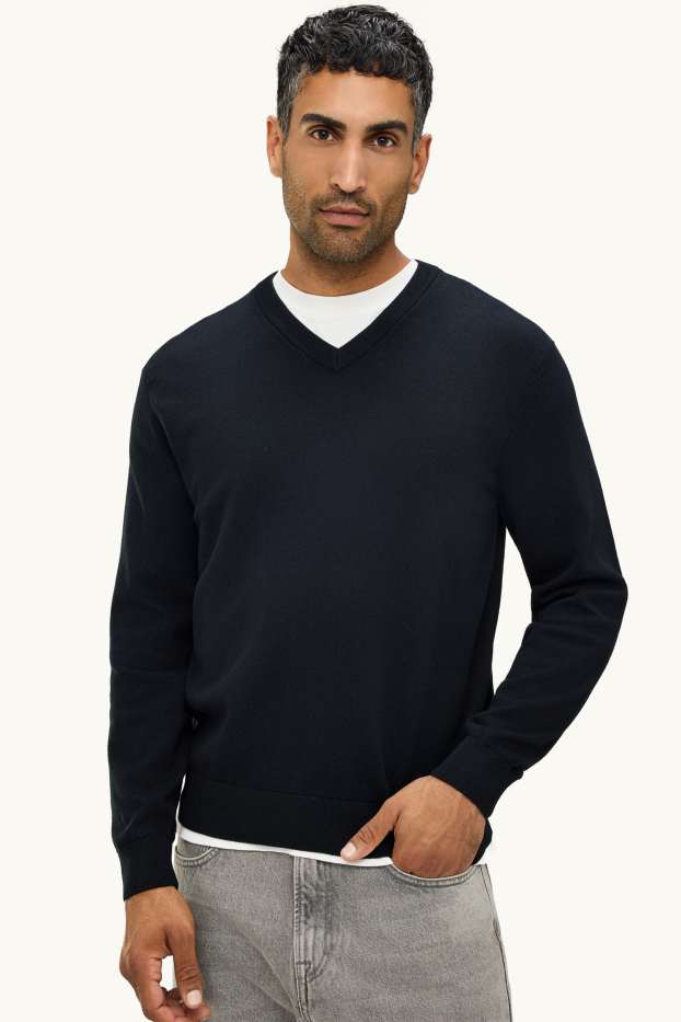 Herren - Pullover mit V-Ausschnitt - schwarz